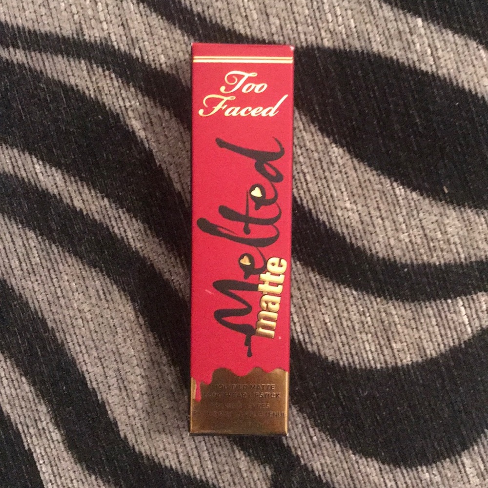 Too faced matte lipstick